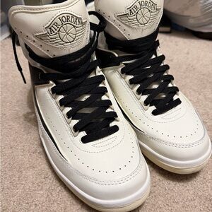 Air Jordan 2 Retro Sail/Black Womens Sz 11.5 (Men’s 10)